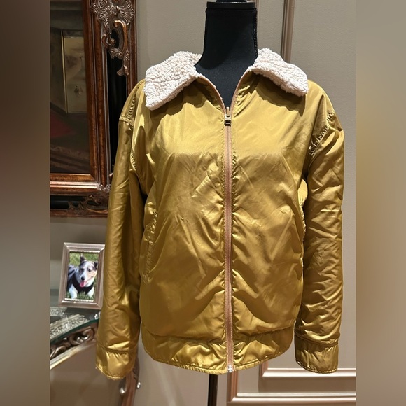Burton Women’s Reversible Sherpa Fleece Puffer Jacket Gold & Cream Size Medium - Picture 7 of 11